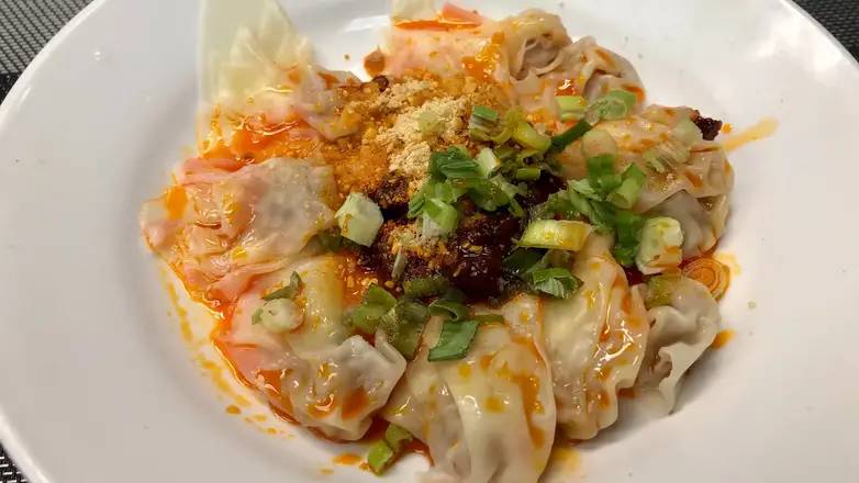376. Wontons in Hot and Spicy Sauce 紅油抄手